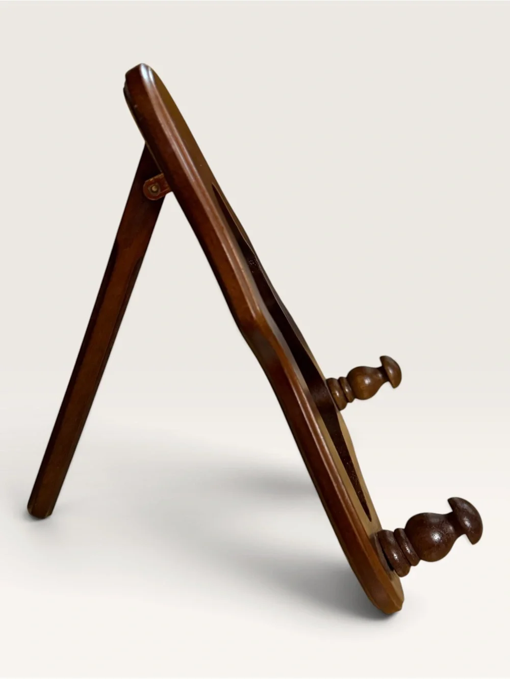 Vintage Van Hygan & Smythe Wooden Plate Display Easel